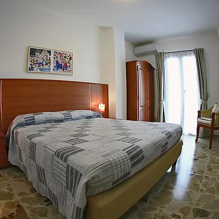 La Veduta * Scilla