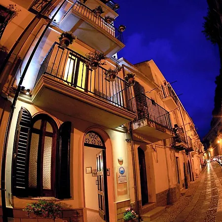 Alojamento de Acomodação e Pequeno-almoço La Veduta 4*