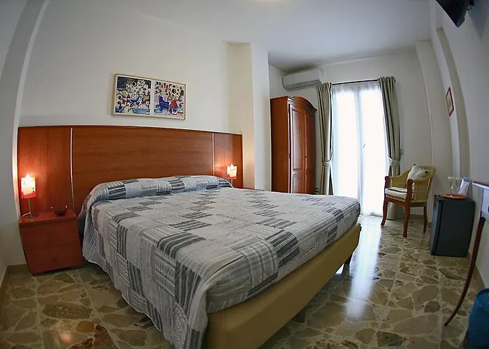 拉维度塔住宿加早餐酒店 4* 希拉